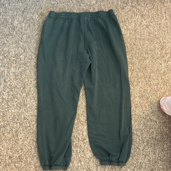 NWOT Champion Green Sweatpants with Elastic Waistband - Picture 2 of 11